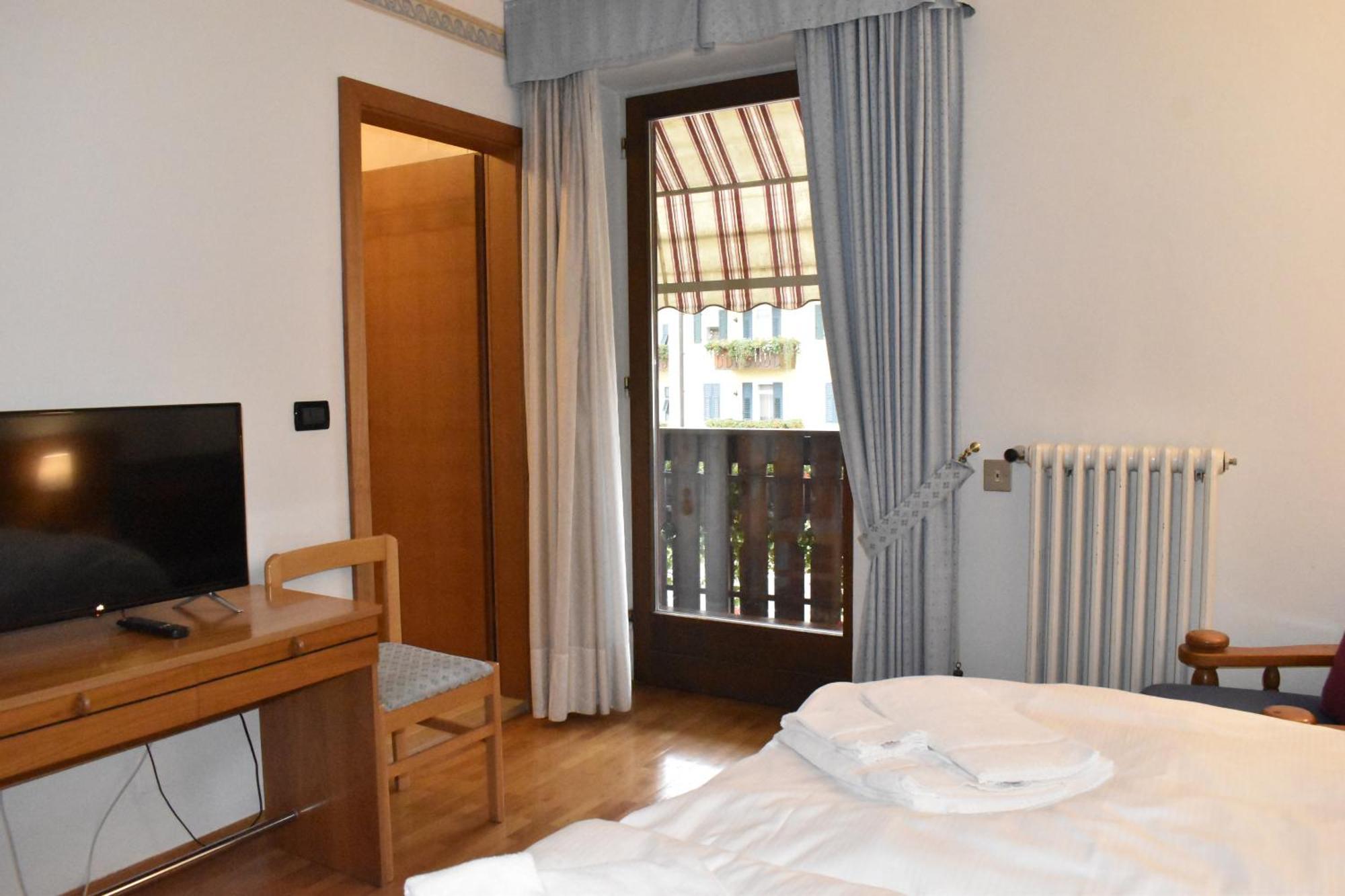 Villa Nuova Romeno Extérieur photo